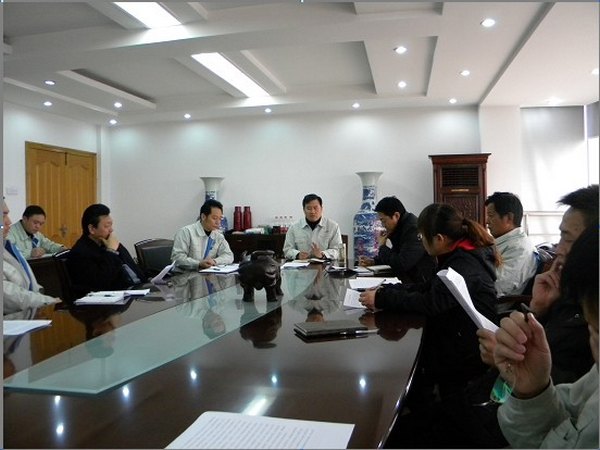 太阳集团tyc539股份全体党员十八大精神学习会